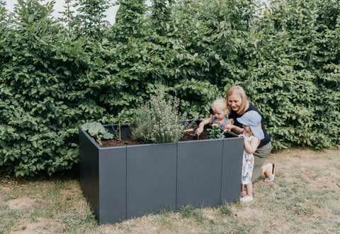 niedriges Hochbeet Vernazza aus Metall in pulverbeschichtet anthrazit