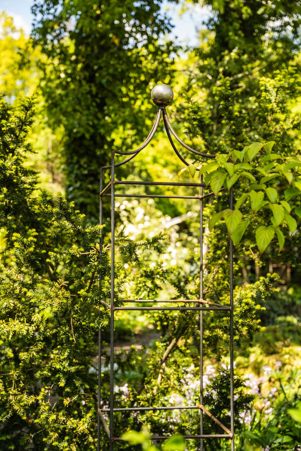 Obelisk Catania groß, unbeschichtet Obelisk Catania groß, unbeschichtet
