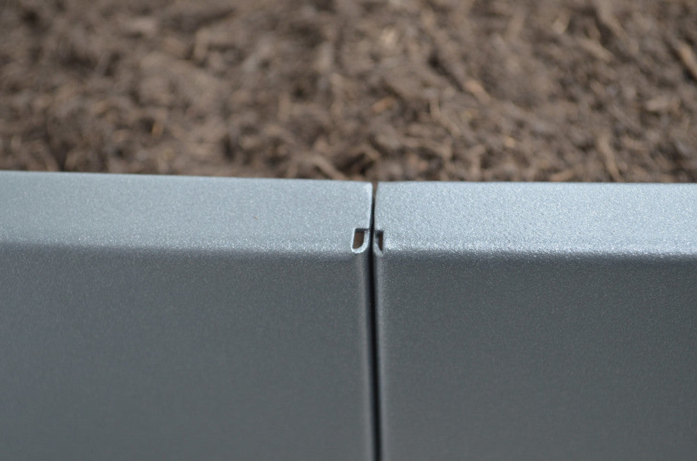 Pflanzkübel Vernazza in pulverbeschichtet Anthrazit in der Detailansicht Pflanzkübel Vernazza in pulverbeschichtet Anthrazit in der Detailansicht