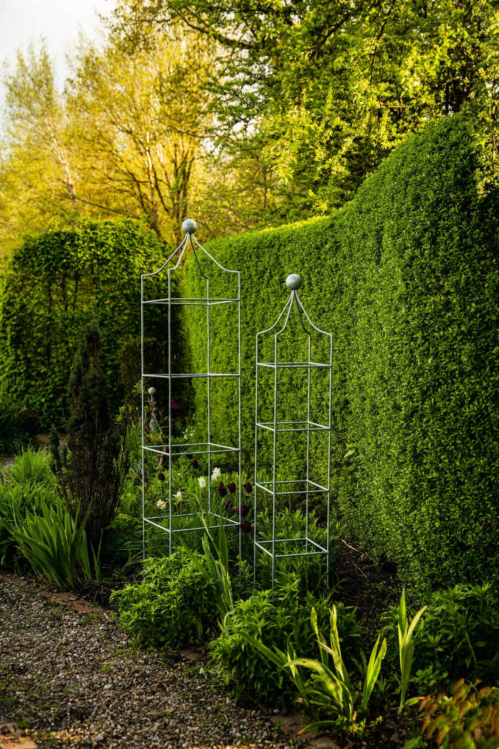 Obeliskenset Catania im grünen Garten, feuerverzinkt Obeliskenset Catania im grünen Garten, feuerverzinkt