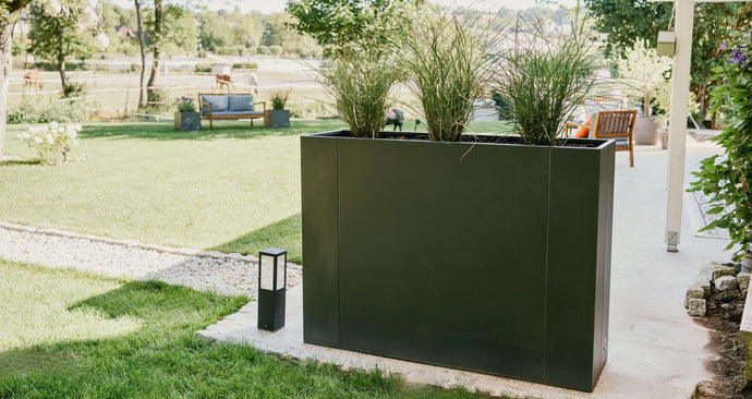 Langlebigkeit im Garten: Metallhochbeete im Vergleich zu Holz und Kunststoff