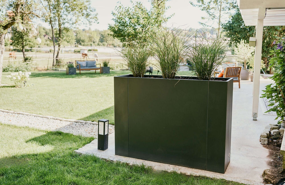 Langlebigkeit im Garten: Metallhochbeete im Vergleich zu Holz und Kunststoff