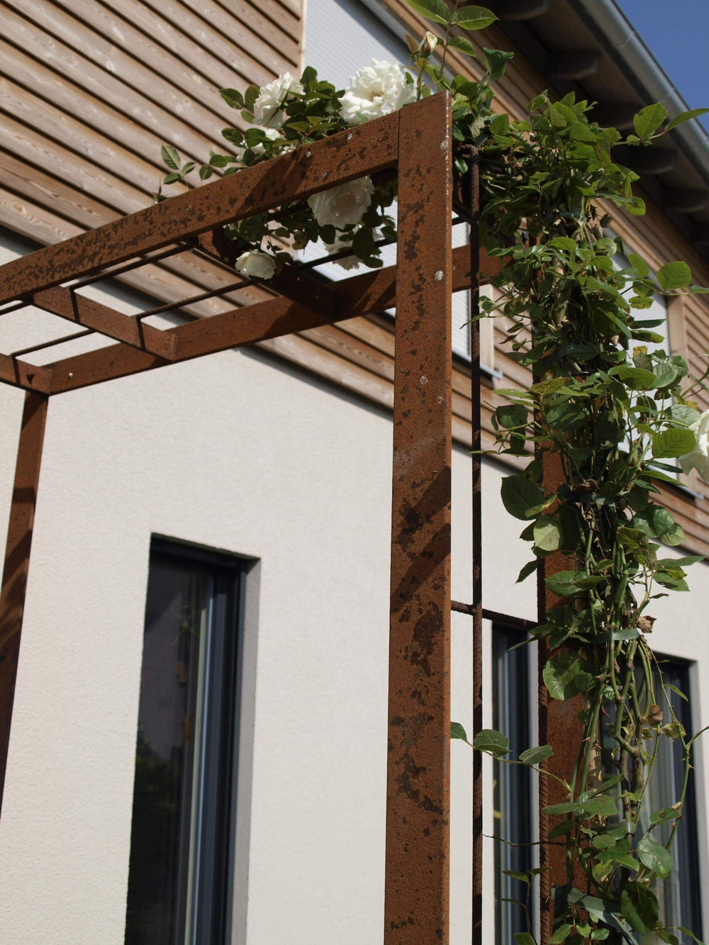 Rosenbogen Savona unbeschichtet im Garten